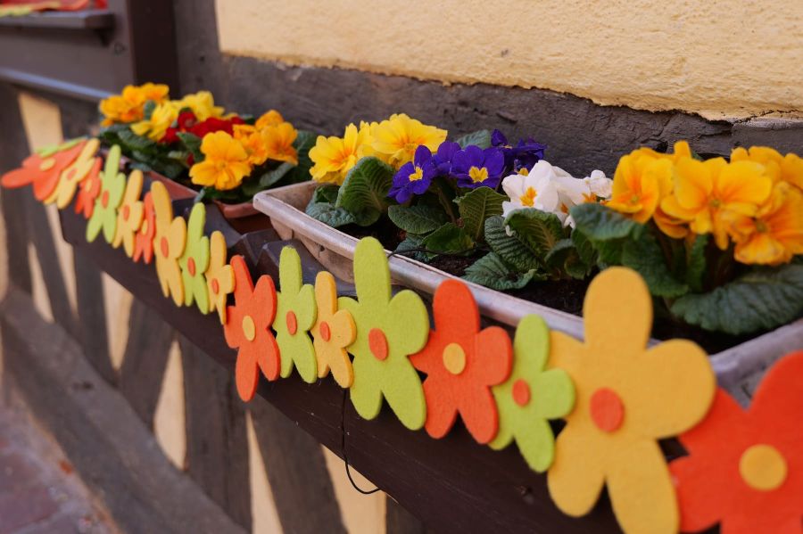 Kaysersberg : décorations de Pâques © OTVKB
